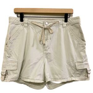 ST JOHNS BAY Cargo Shorts Women’s 12 Tie Waist High Rise 4” Inseam Khaki Tan.